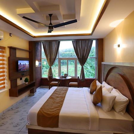 Hydel Palace Athirappilly By Bestinn Leisure Zewnętrze zdjęcie